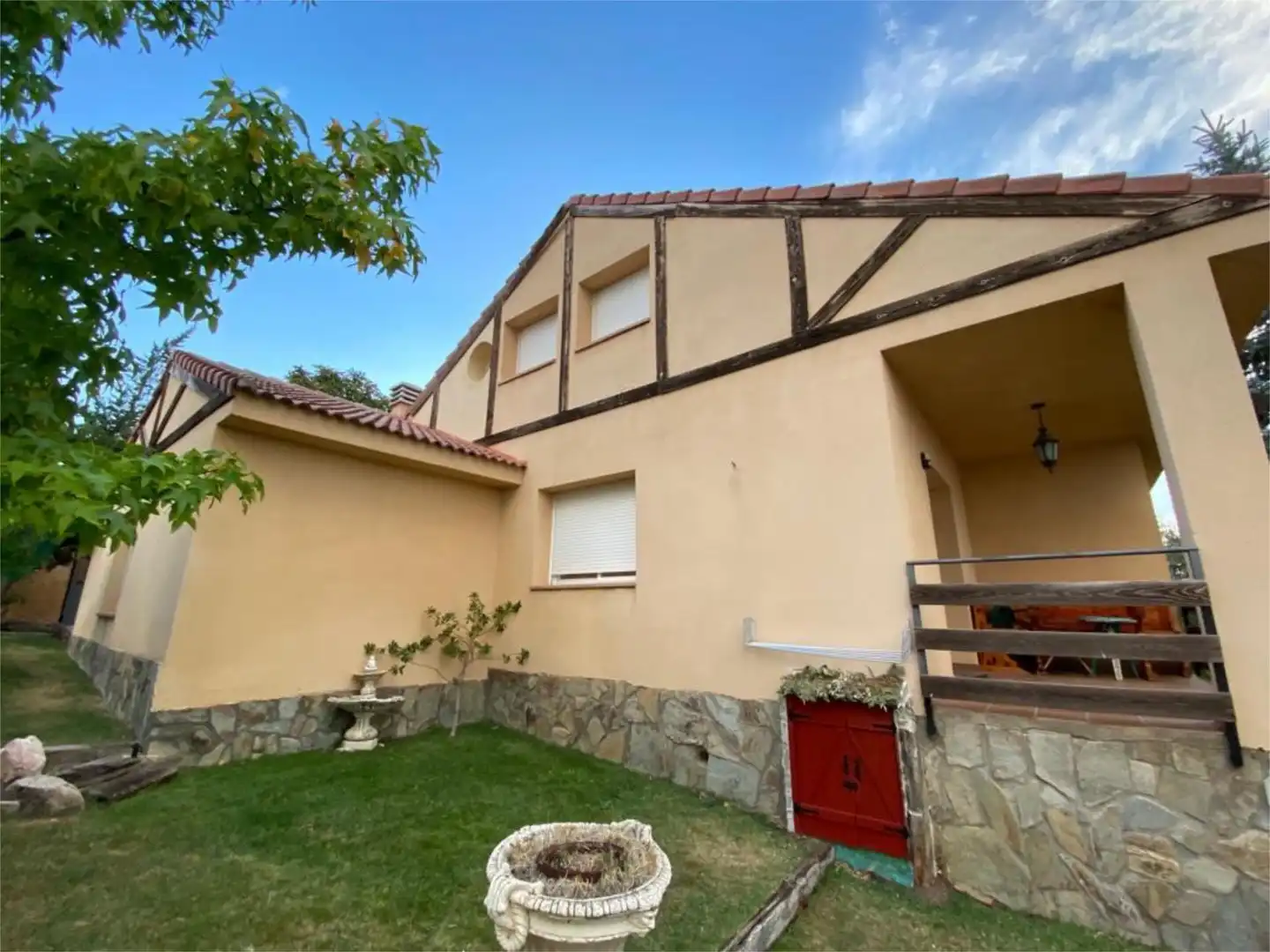 Casa o chalet en venta en Avenida las Jarillas, 24, Zarzuela del Monte Vista exterior de Casa o chalet en venta en Zarzuela del Monte con Calefacción, Jardín privado y Terraza