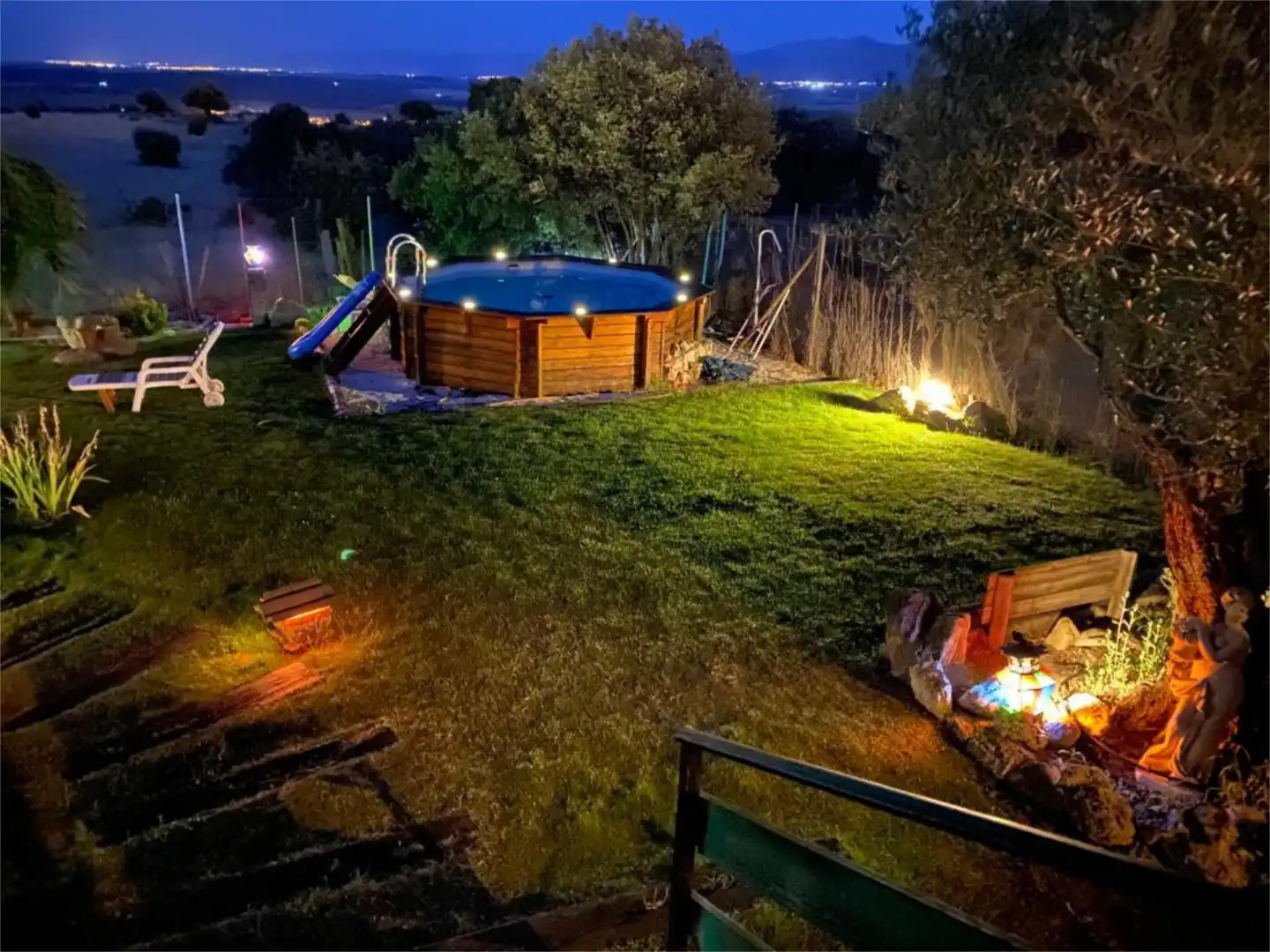 Casa o chalet en venta en Avenida las Jarillas, 24, Zarzuela del Monte Jardín de Casa o chalet en venta en Zarzuela del Monte con Calefacción, Jardín privado y Terraza