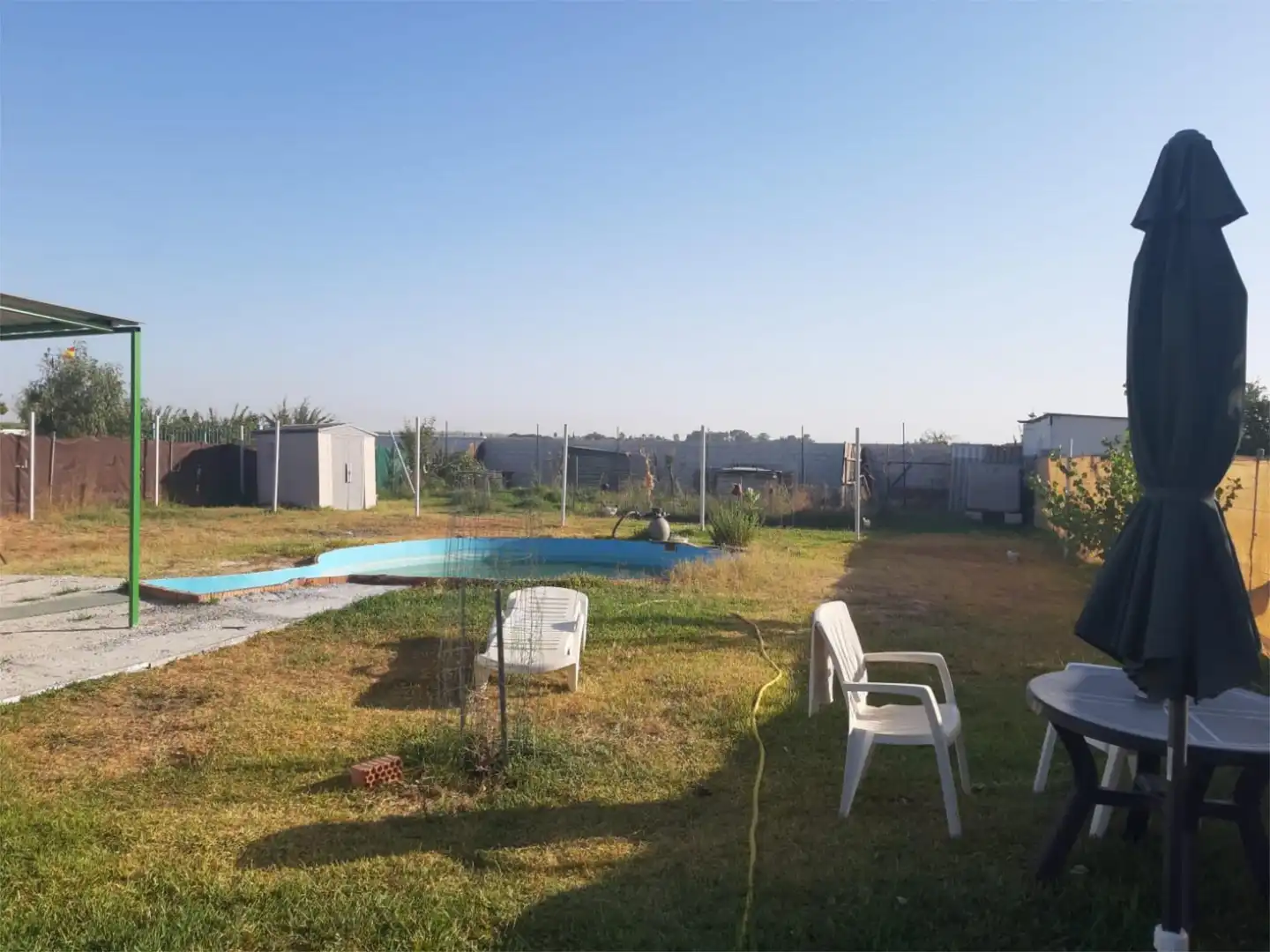 Country house zum Verkauf in Los Palacios y Villafranca Schwimmbecken von Country house zum Verkauf in Los Palacios y Villafranca mit Klimaanlage, Heizung und Privatgarten