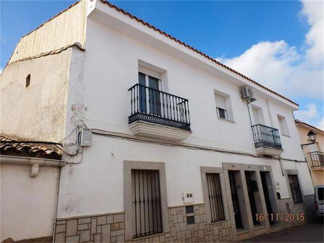Chalet en alquiler en montánchez de montánchez,  m