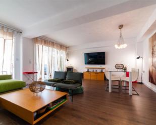 Sala d'estar de Apartament en venda en Oliva amb Aire condicionat, Terrassa i Balcó