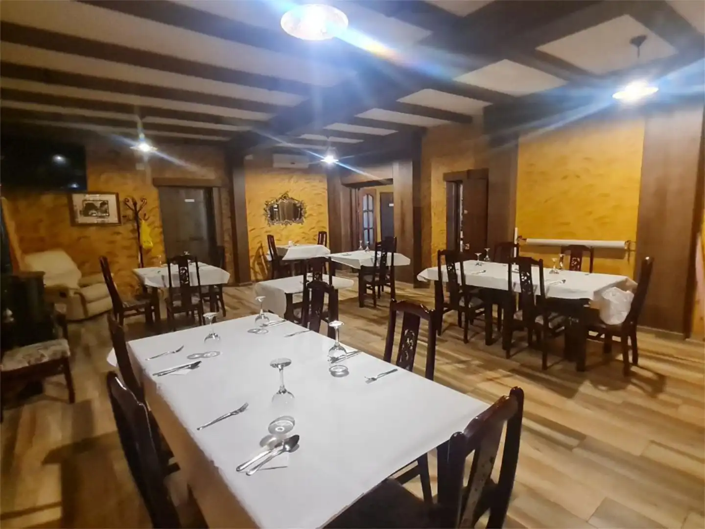Commercial properties for sale in Arrabal sin Desarrollar, Casas de Don Pedro Commercial properties for sale in Casas de Don Pedro with Air Conditioner, Heating and Parquet flooring