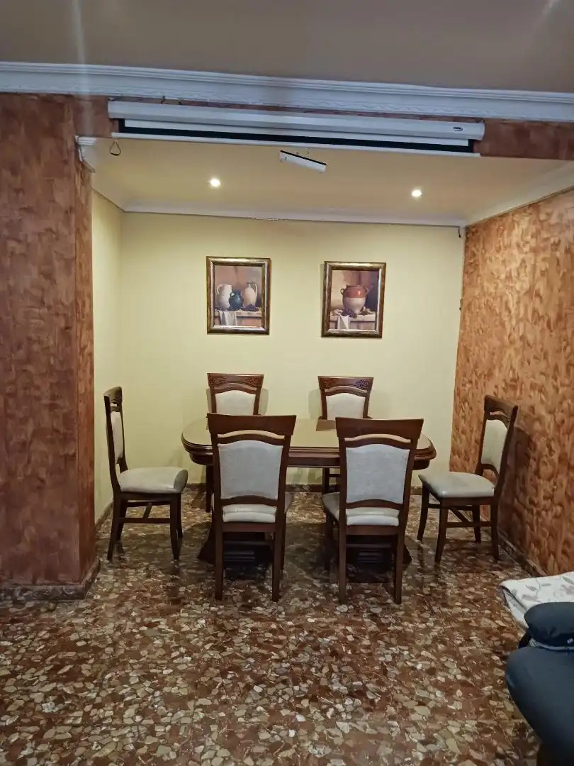Menjador de Casa adosada en venda en Alcalá de Guadaira amb Aire condicionat, Calefacció i Jardí privat