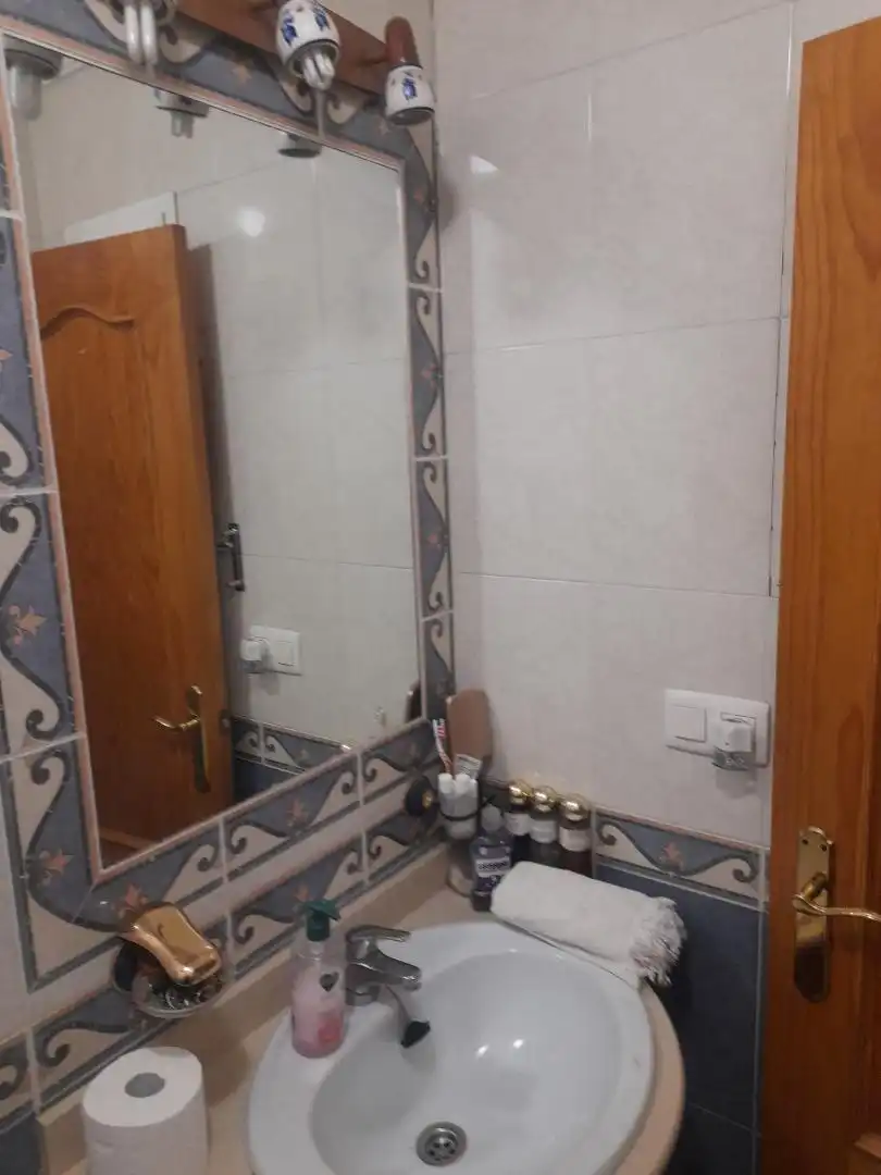 Bany de Casa adosada en venda en Alcalá de Guadaira amb Aire condicionat, Calefacció i Jardí privat