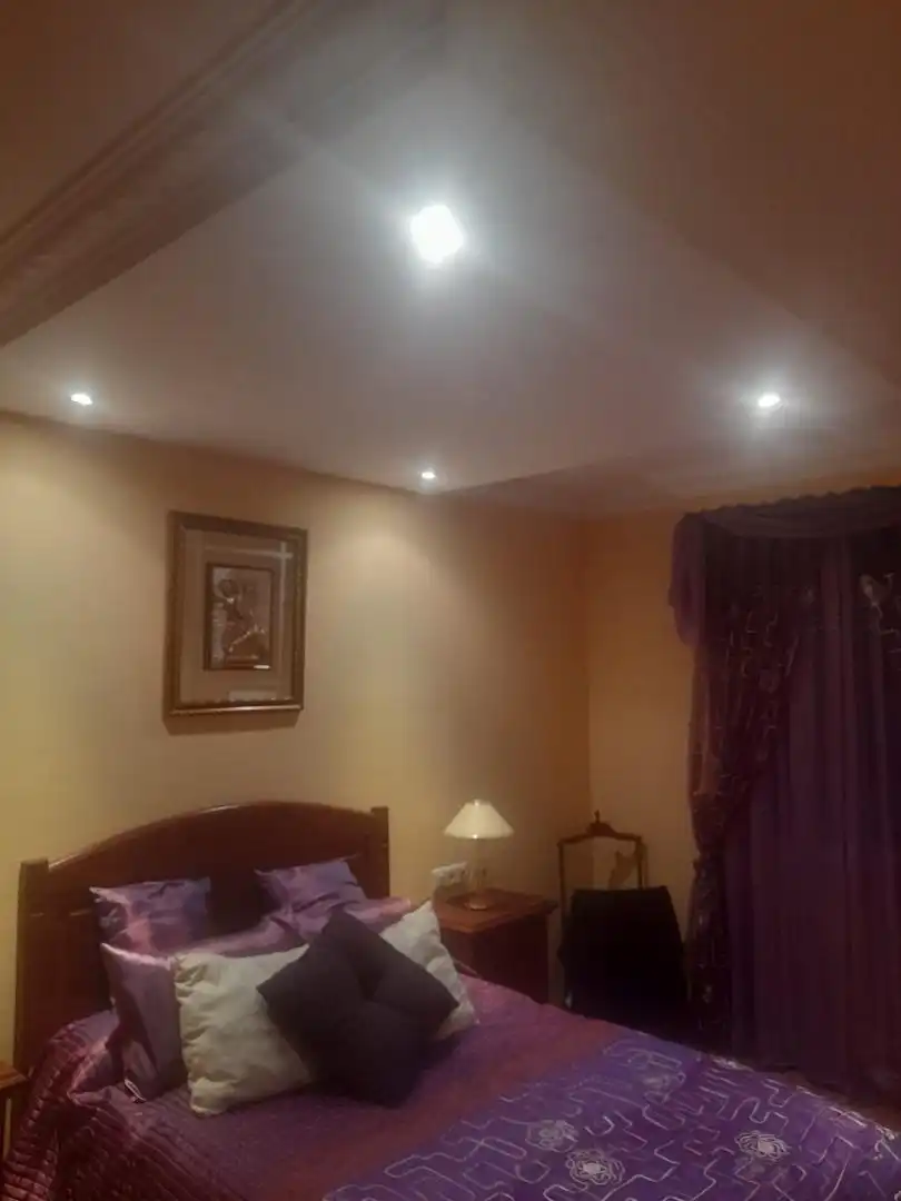 Dormitori de Casa adosada en venda en Alcalá de Guadaira amb Aire condicionat, Calefacció i Jardí privat