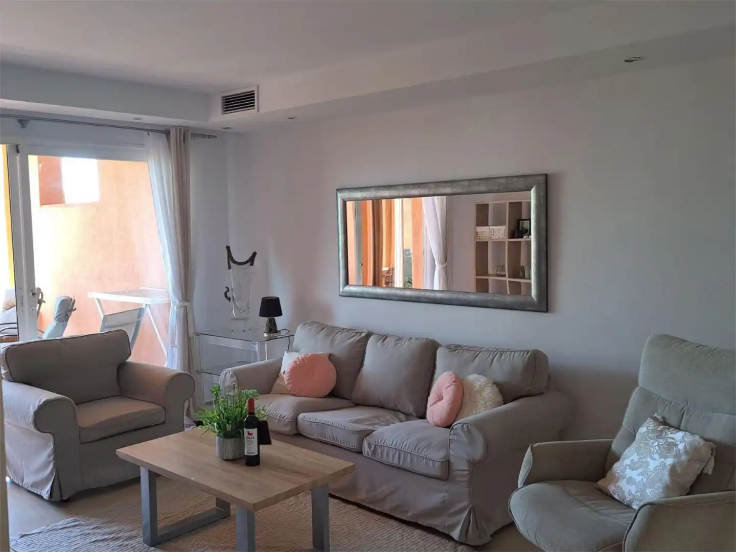 Flat for rent in Urbanización Villa Parra, Las Lomas de Río Verde Flat for rent in Urbanización Villa Parra, Las Lomas de Río Verde
