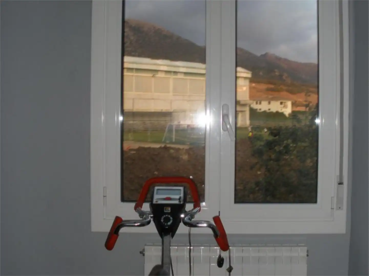 Piso en venta en Santsaerreka Kalea, 13, Asparrena Habitación de Piso en venta en Asparrena