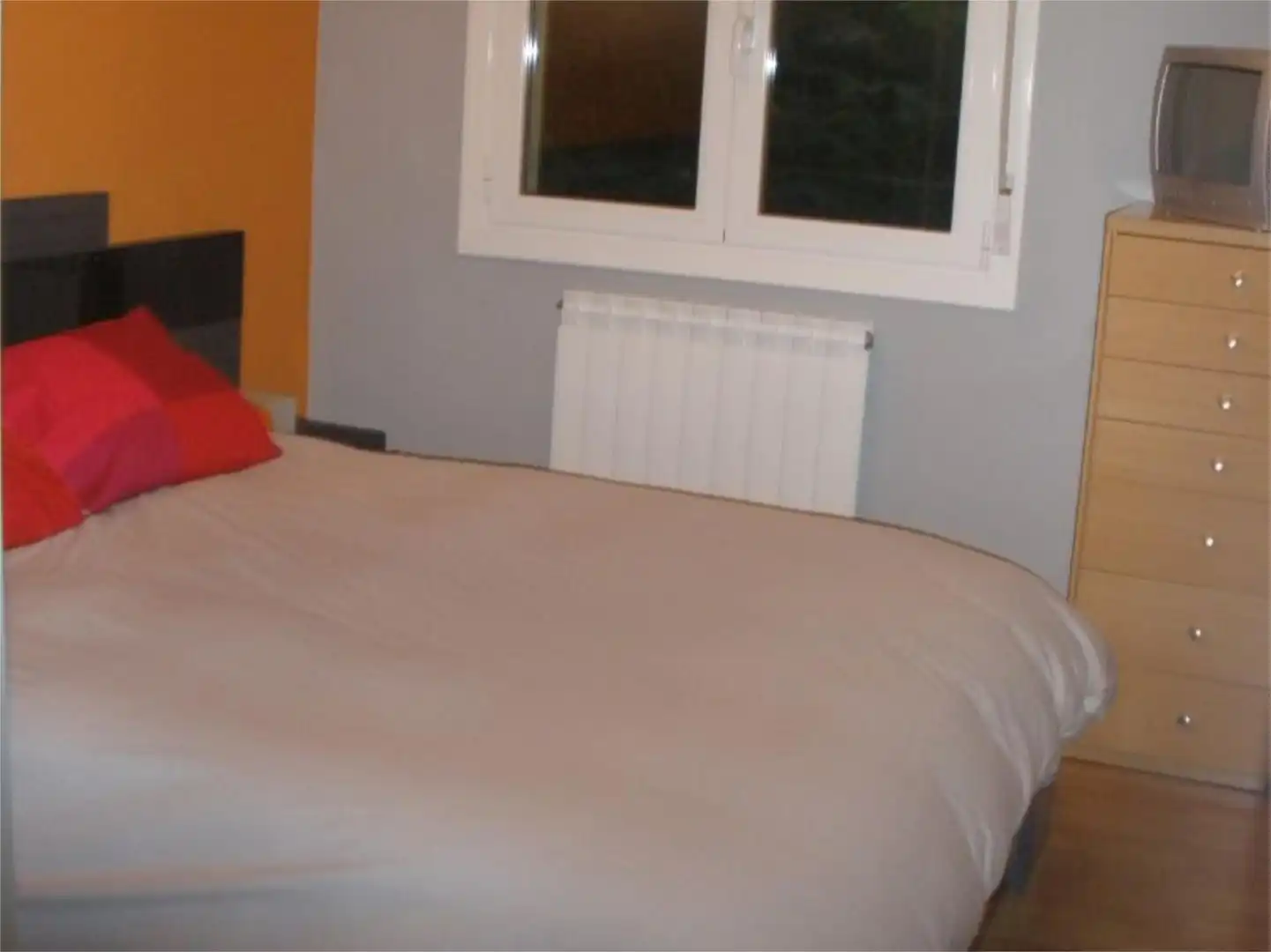 Piso en venta en Santsaerreka Kalea, 13, Asparrena Habitación de Piso en venta en Asparrena