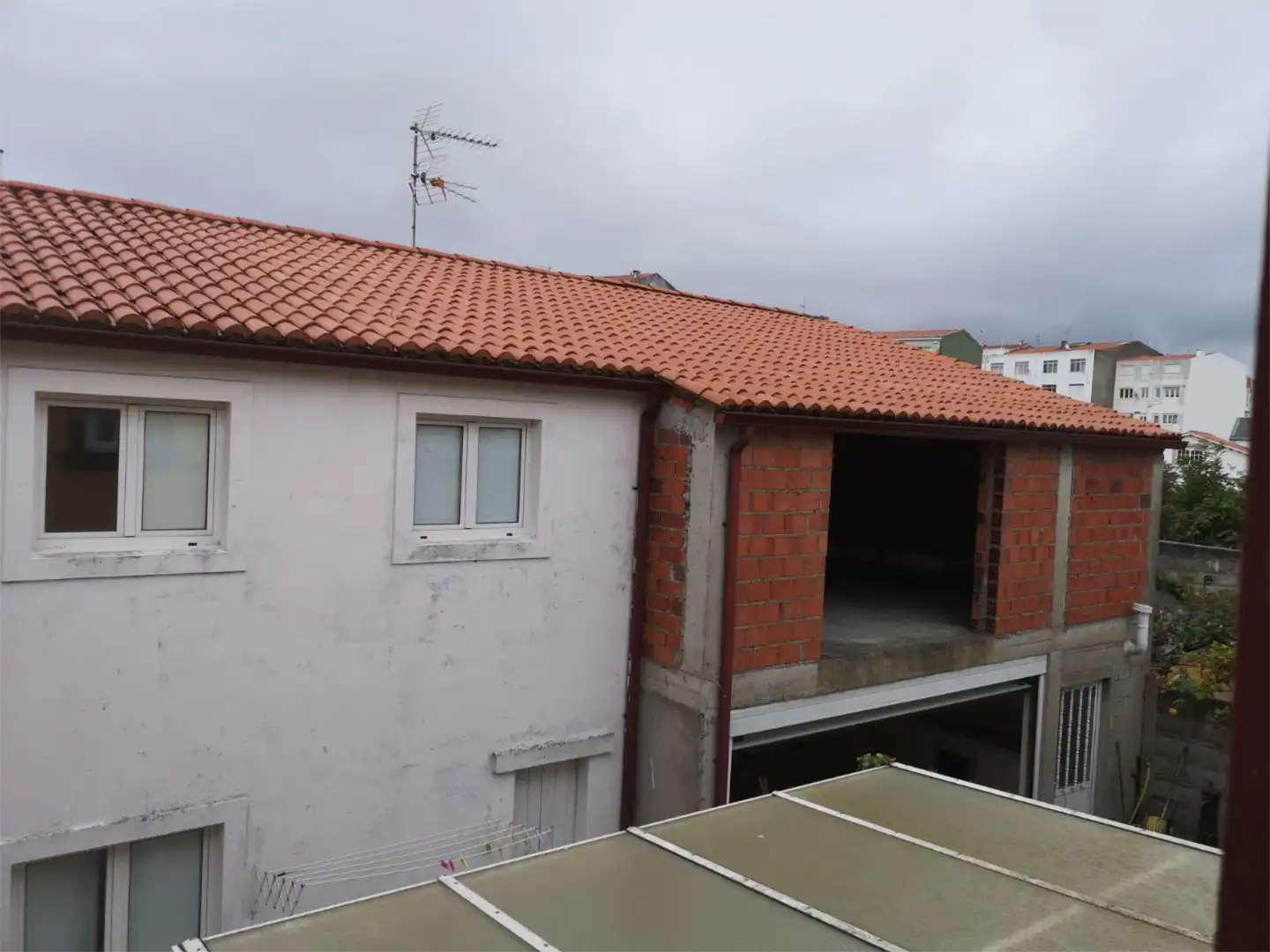 Vista exterior de Casa adosada en venda en Cedeira amb Calefacció, Jardí privat i Terrassa
