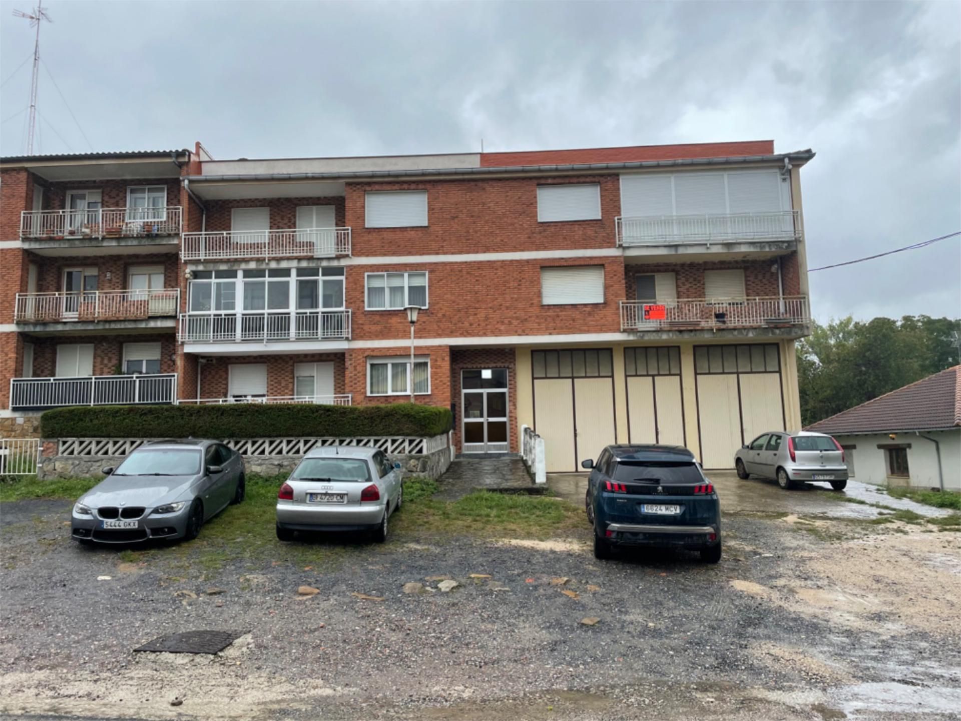 Vista exterior de Pis en venda en Valle de Mena amb Terrassa