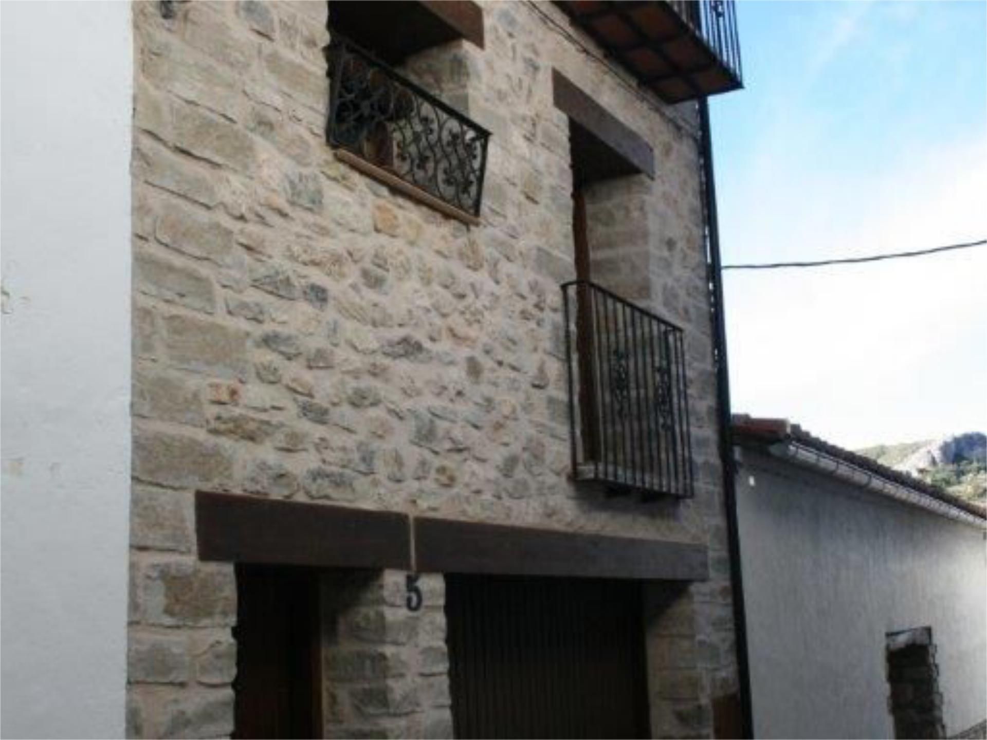 Exterior view of Single-family semi-detached for sale in Morella  with Terrace and Balcony