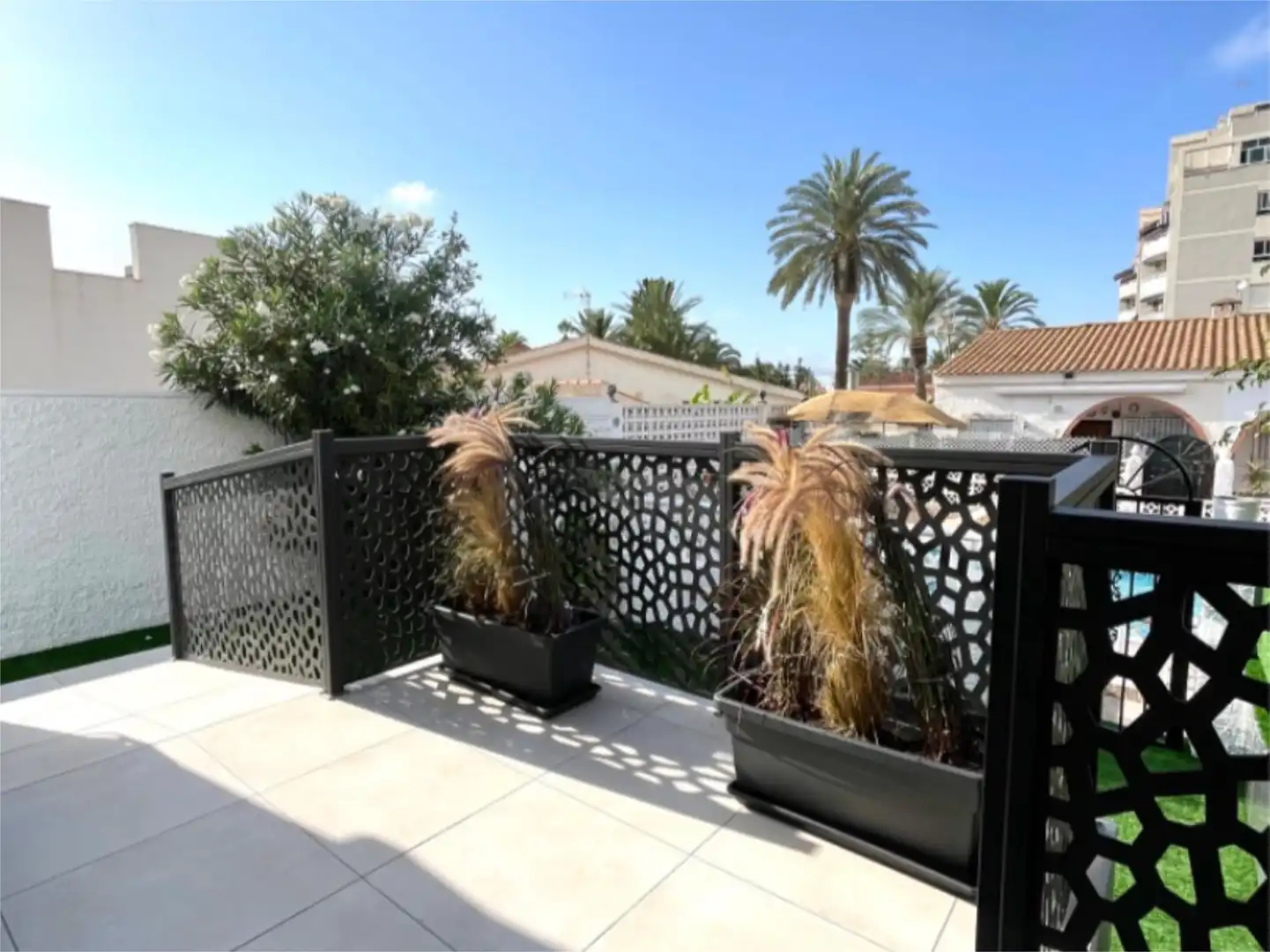 Casa o chalet en venta en Calle 9, 84, Nueva Torrevieja Terraza de Casa o chalet en venta en Torrevieja con Aire acondicionado, Calefacción y Jardín privado