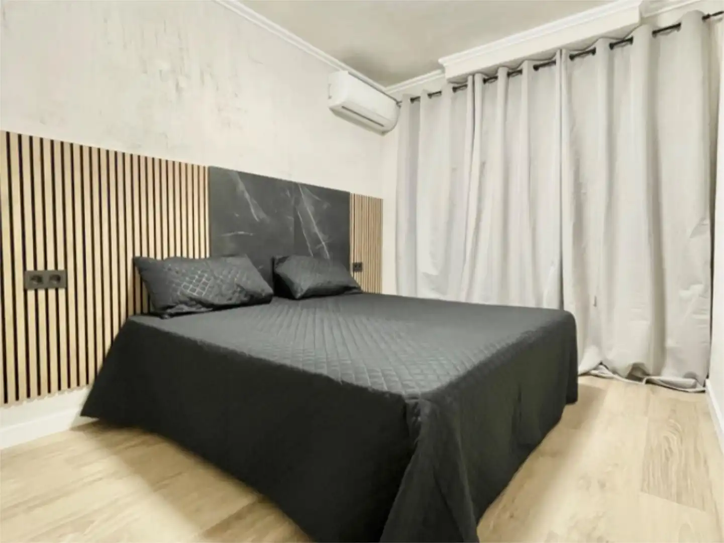 Casa o chalet en venta en Calle 9, 84, Nueva Torrevieja Habitación de Casa o chalet en venta en Torrevieja con Aire acondicionado, Calefacción y Jardín privado
