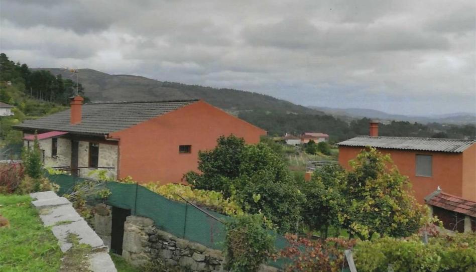 Foto 1 de Pis en venda a Praza de Barcela, 3, Arbo, Pontevedra