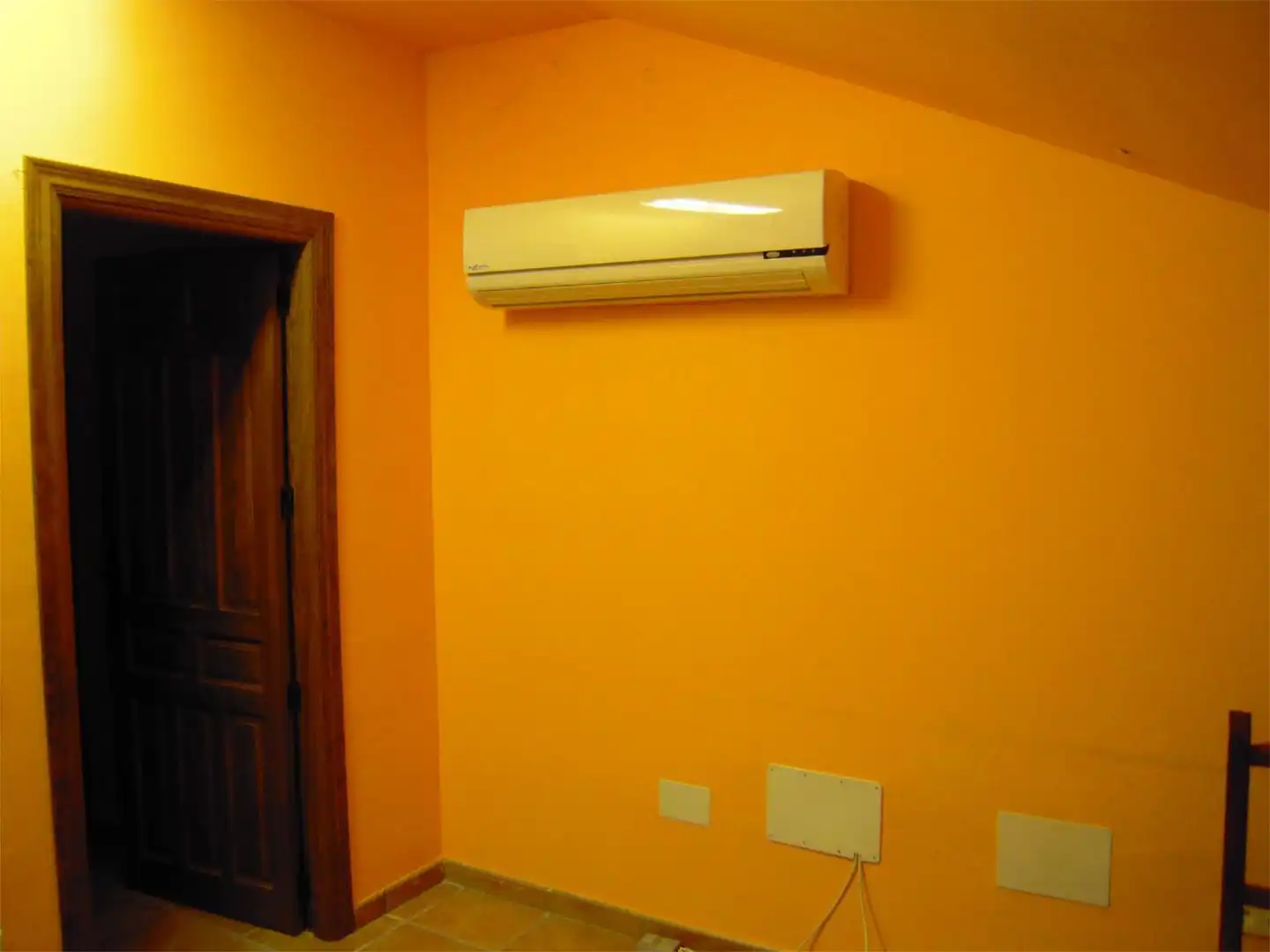 Local en venta en Calle de San Blas, 6, Fontanar Habitación de Local en venta en Fontanar con Aire acondicionado