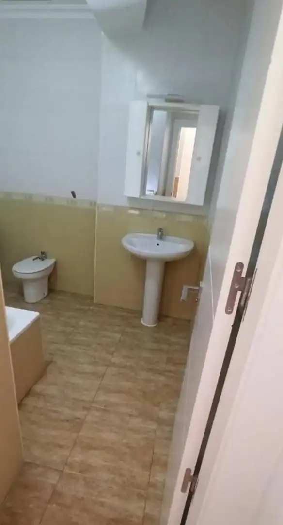 Wohnung zur Miete in Calle Valdecanales, 13, Rus Wohnung zur Miete in Calle Valdecanales, 13, Rus