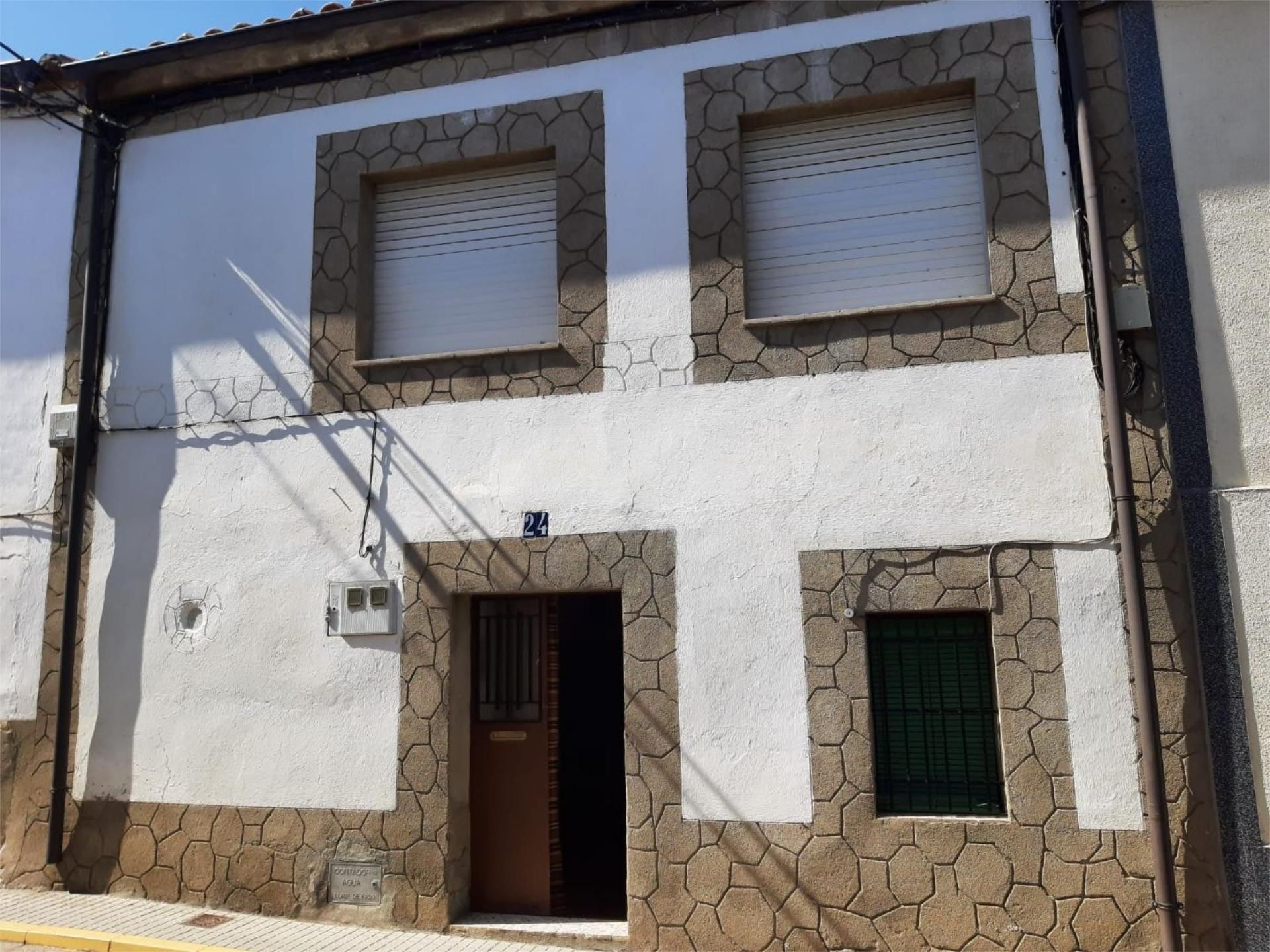 Exterior view of Land for sale in Zarza la Mayor  with Terrace, Storage room and Furnished