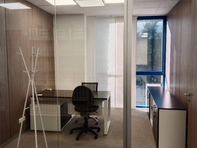 Oficina en Alquiler en Calle de Julián Camarillo, 7 en Simancas