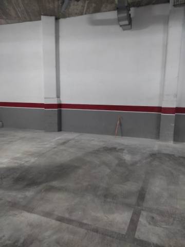 Garaje en Alquiler en Avenida Jorge Luis Borges, 14 en El Tejar - Hacienda Bizcochero