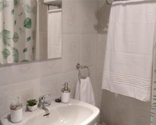 Bathroom of Apartment to rent in Mora