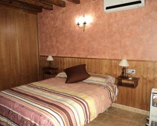 Bedroom of Flat to rent in Villanueva del Arzobispo  with Air Conditioner