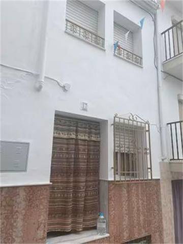 Chalet en venta en calle los morales  de algarinej