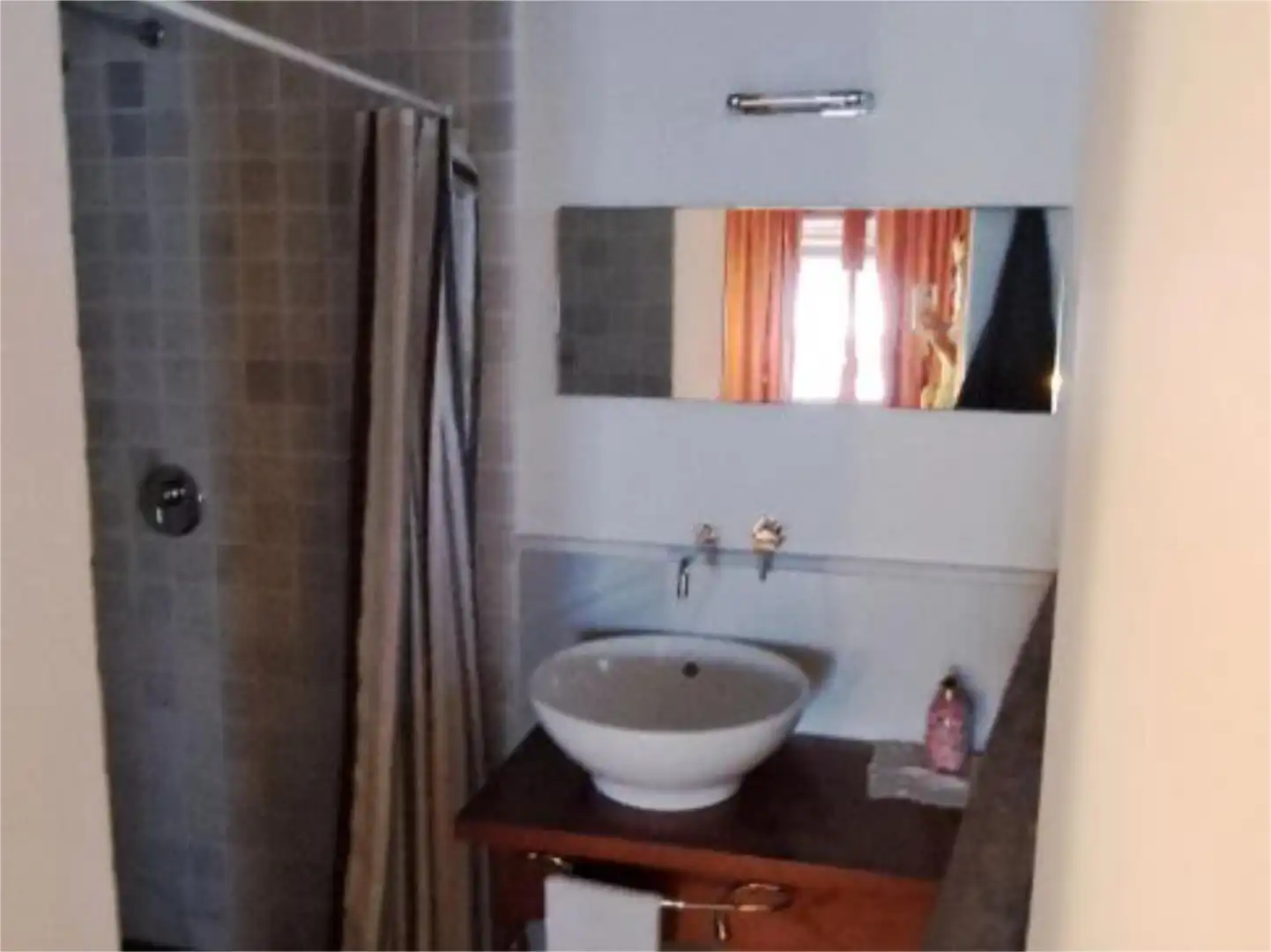 Casa o xalet en venda a Carrer Comtes D'empúries, 9, Castelló d'Empúries Bany de Casa o xalet en venda en Castelló d'Empúries amb Aire condicionat, Terrassa i Balcó
