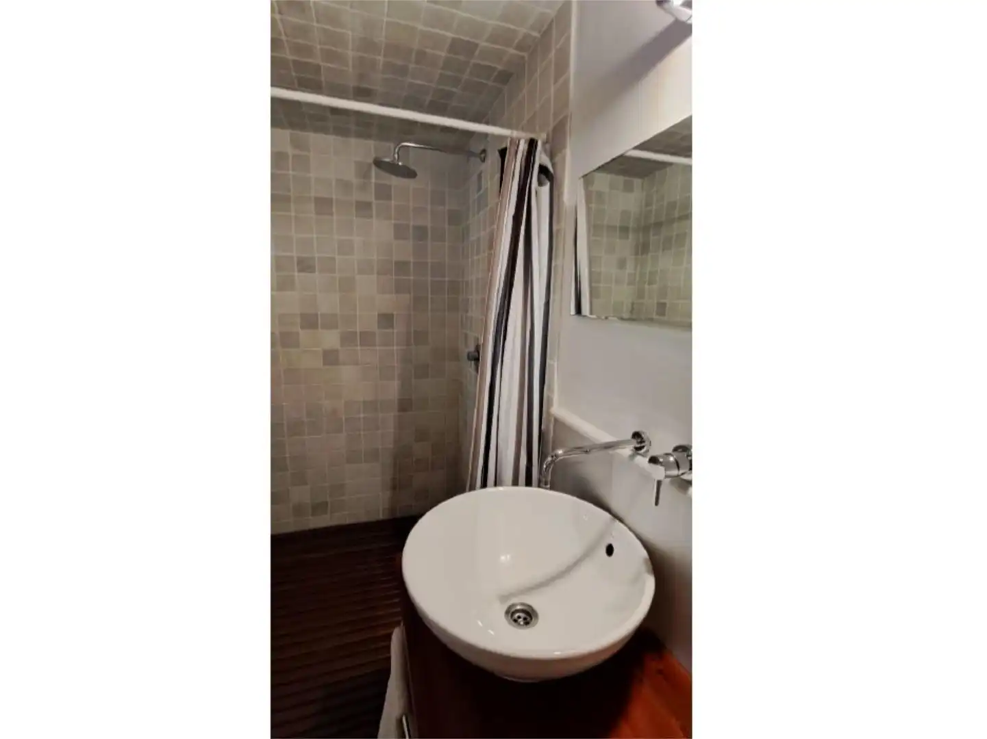 Casa o xalet en venda a Carrer Comtes D'empúries, 9, Castelló d'Empúries Bany de Casa o xalet en venda en Castelló d'Empúries amb Aire condicionat, Terrassa i Balcó