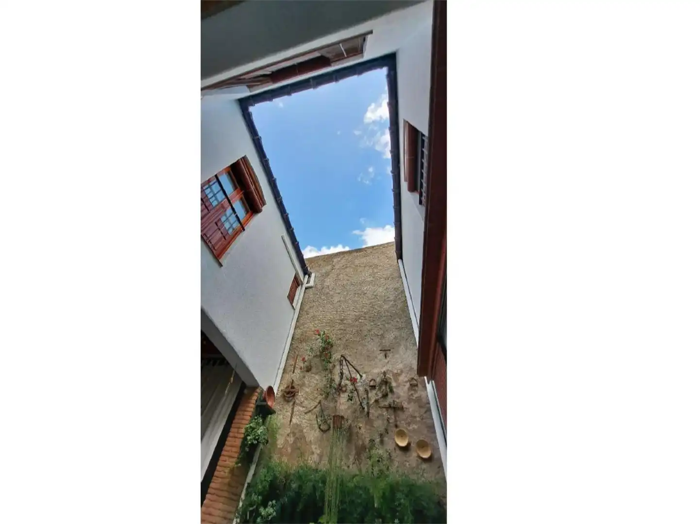 Casa o xalet en venda a Carrer Comtes D'empúries, 9, Castelló d'Empúries Vista exterior de Casa o xalet en venda en Castelló d'Empúries amb Aire condicionat, Terrassa i Balcó