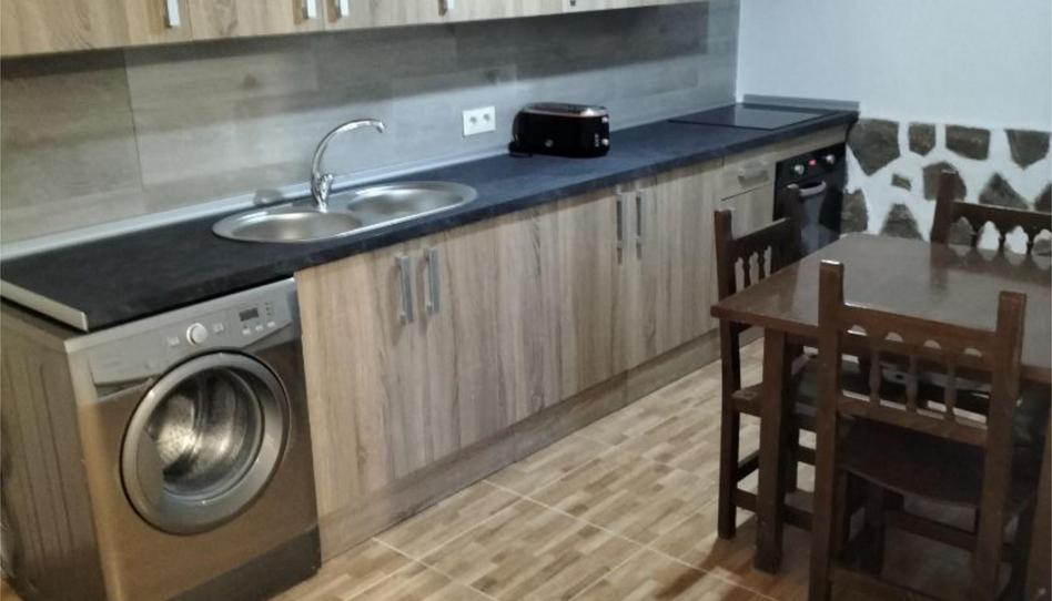 Photo 1 of Apartment to share in Cm-4000, 44, Albarreal de Tajo, Toledo