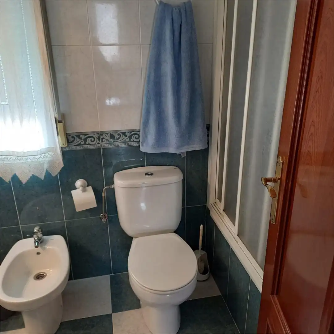 Houses for sale in Calle Rafael Alberti, 54, Castro del Río Bathroom of Houses for sale in Castro del Río