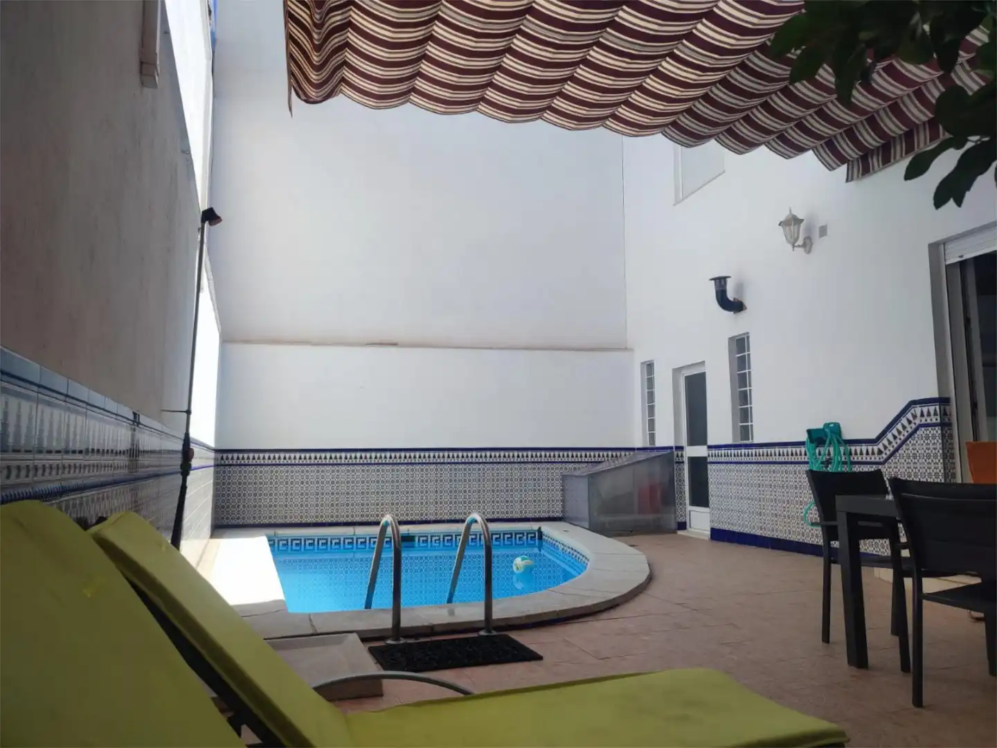 Houses for sale in Calle Rafael Alberti, 54, Castro del Río Swimming pool of Houses for sale in Castro del Río