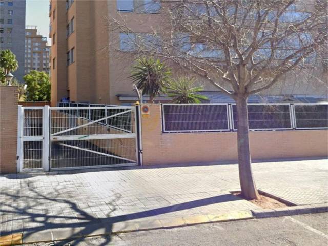 Garaje en Venta en Avinguda Escultor Miquel Navarro Navarro, 2 en La Constitución - Canaleta