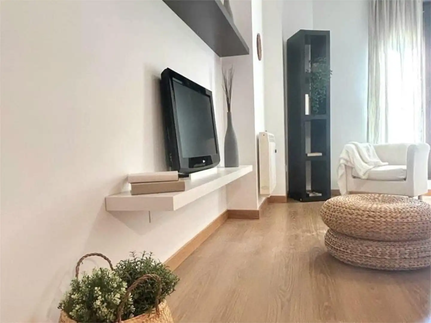 Sala d'estar de Pis en venda en Navacarros amb Calefacció, Moblat i Rentadora