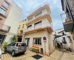 Vista exterior de Casa adosada en venda en Alfara de Carles amb Terrassa i Balcó