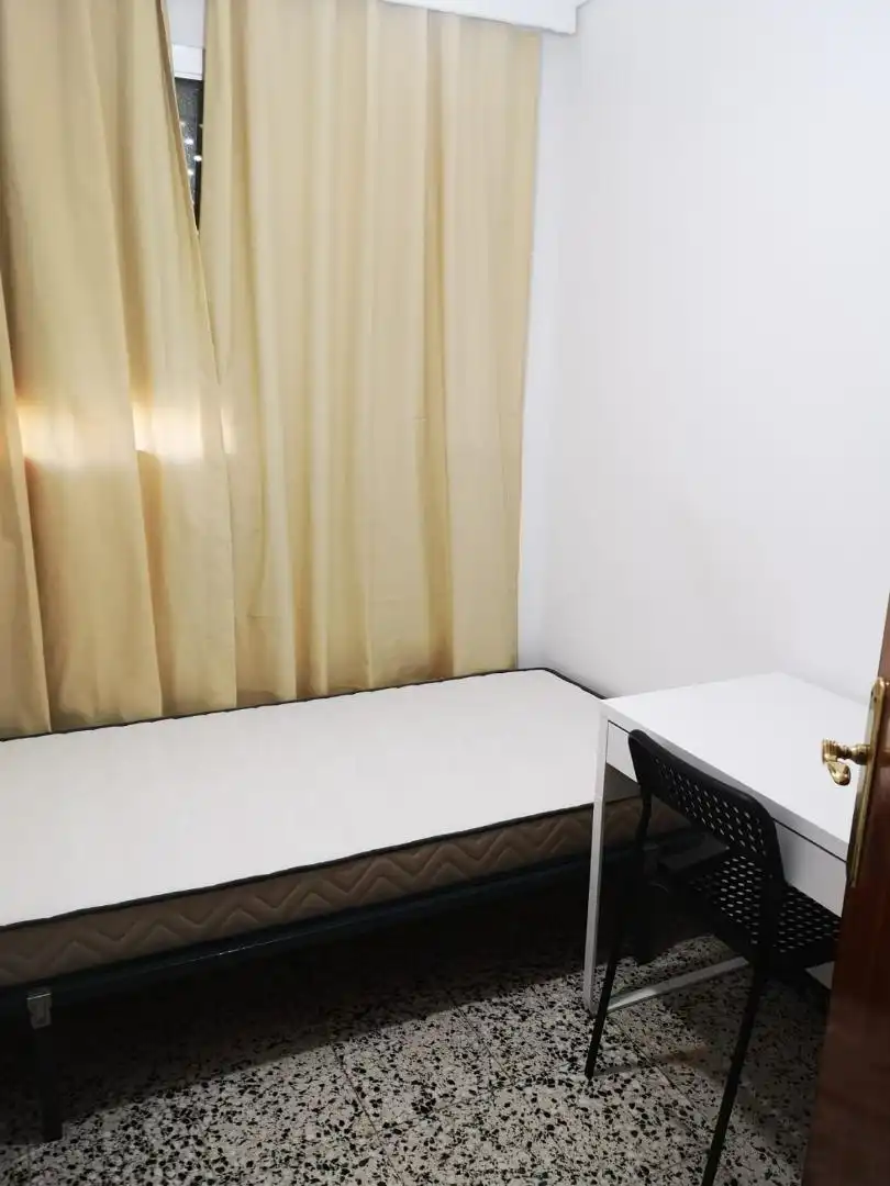 Piso de alquiler en Calle Jose Saramago, 17, Parque María Luisa -Giralda Sur Habitación de Piso de alquiler en Sevilla con Aire acondicionado, Calefacción y Amueblado