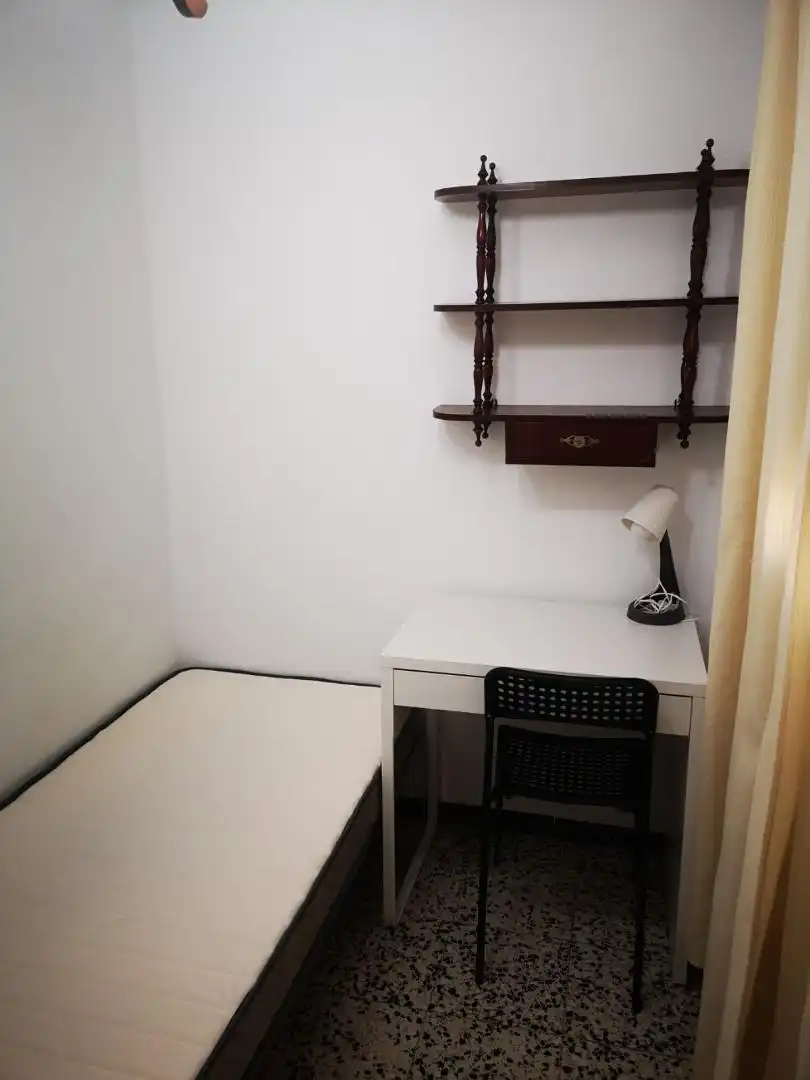 Piso de alquiler en Calle Jose Saramago, 17, Parque María Luisa -Giralda Sur Habitación de Piso de alquiler en Sevilla con Aire acondicionado, Calefacción y Amueblado