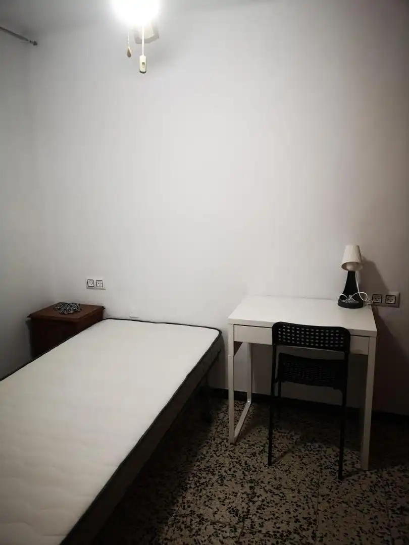 Piso de alquiler en Calle Jose Saramago, 17, Parque María Luisa -Giralda Sur Habitación de Piso de alquiler en Sevilla con Aire acondicionado, Calefacción y Amueblado