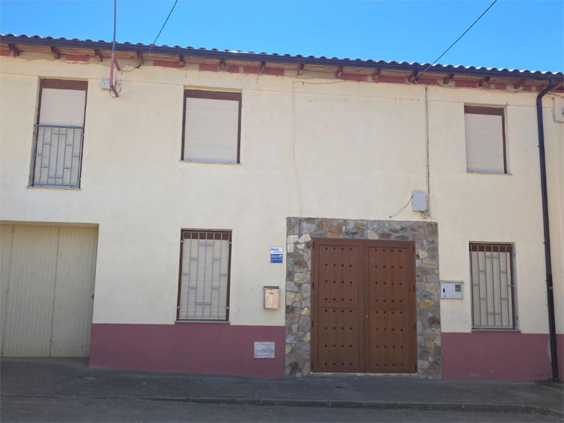 Vista exterior de Casa o xalet en venda en Santa Elena de Jamuz