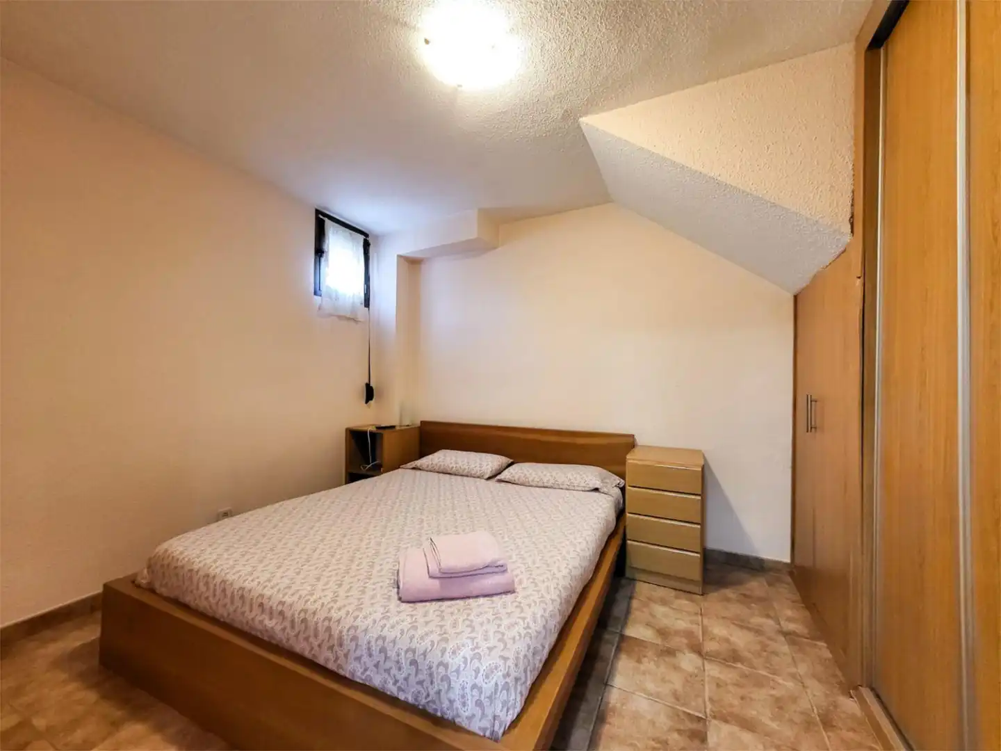Flat for rent in Calle de Santillana del Mar, 6, Casco Antiguo Bedroom of Flat for rent in Boadilla del Monte with Air Conditioner, Heating and Private garden