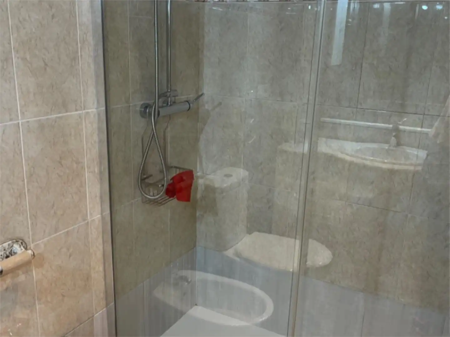 Baño de Piso para compartir en Badia del Vallès con Amueblado