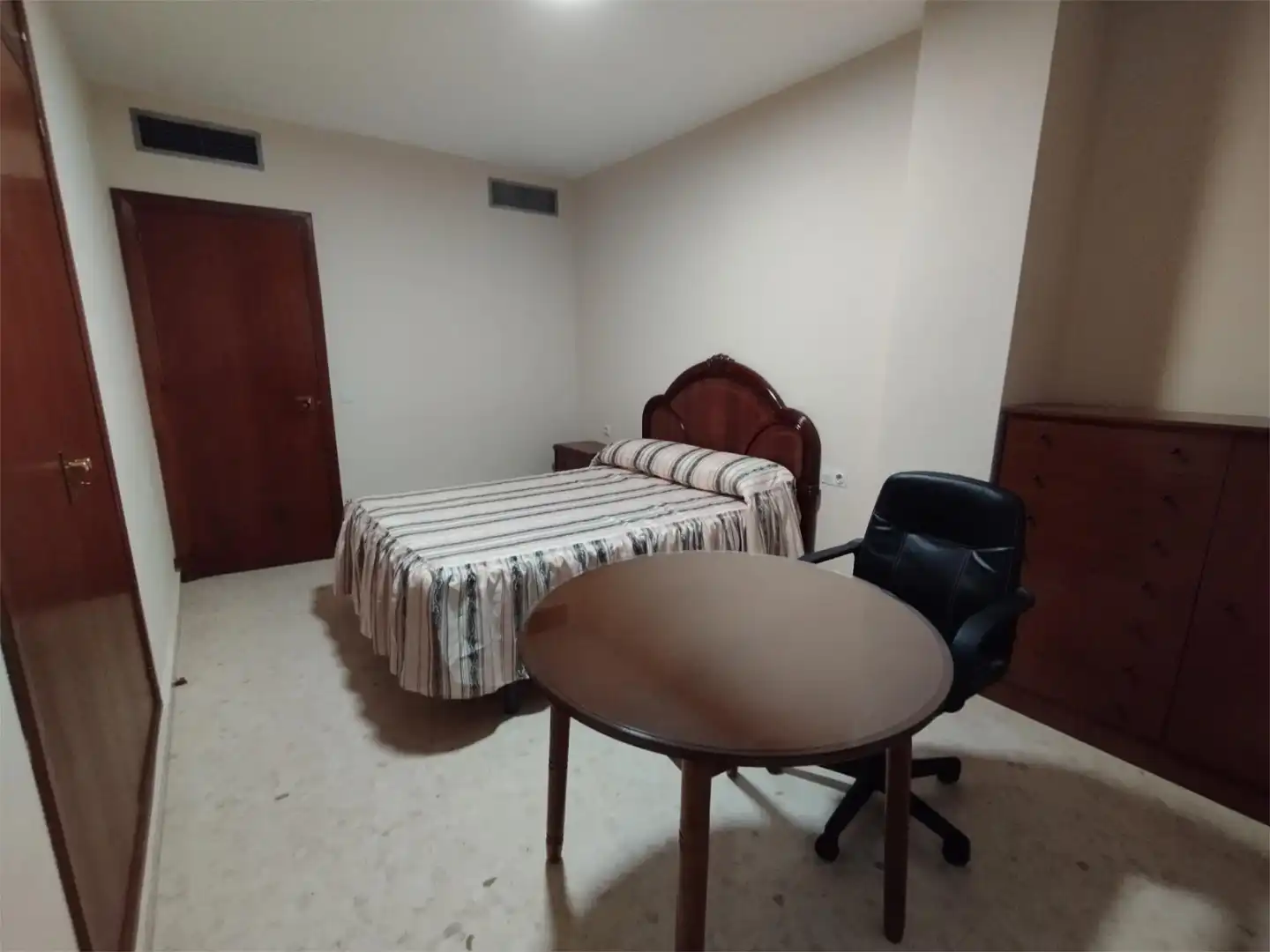 Flat for rent in Calle Vara del Rey, 14, San Carlos - San José