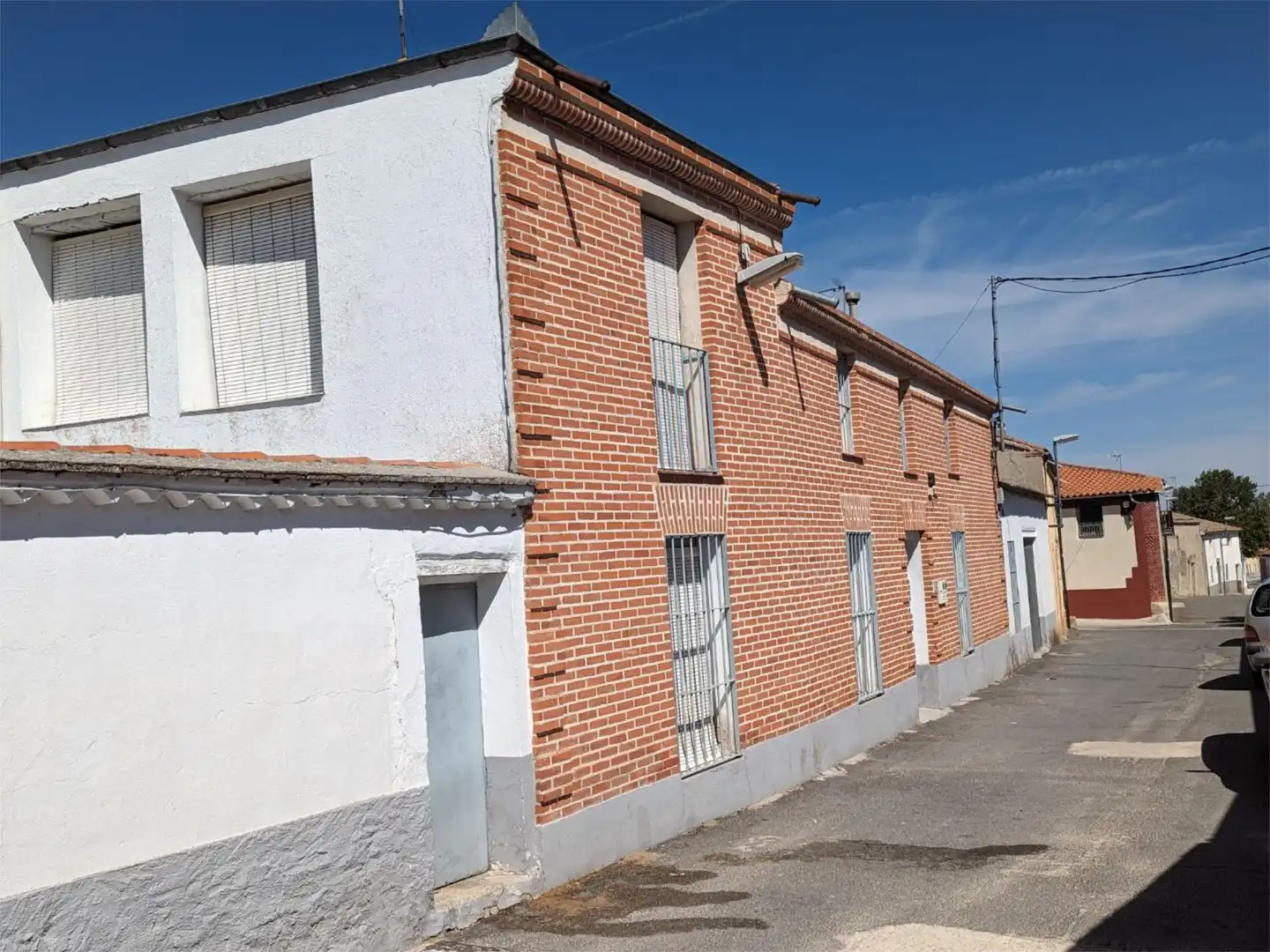 Casa adosada en venda a Calle Don Rufino Arrimadas, 17, Salmoral Vista exterior de Casa adosada en venda en Salmoral
