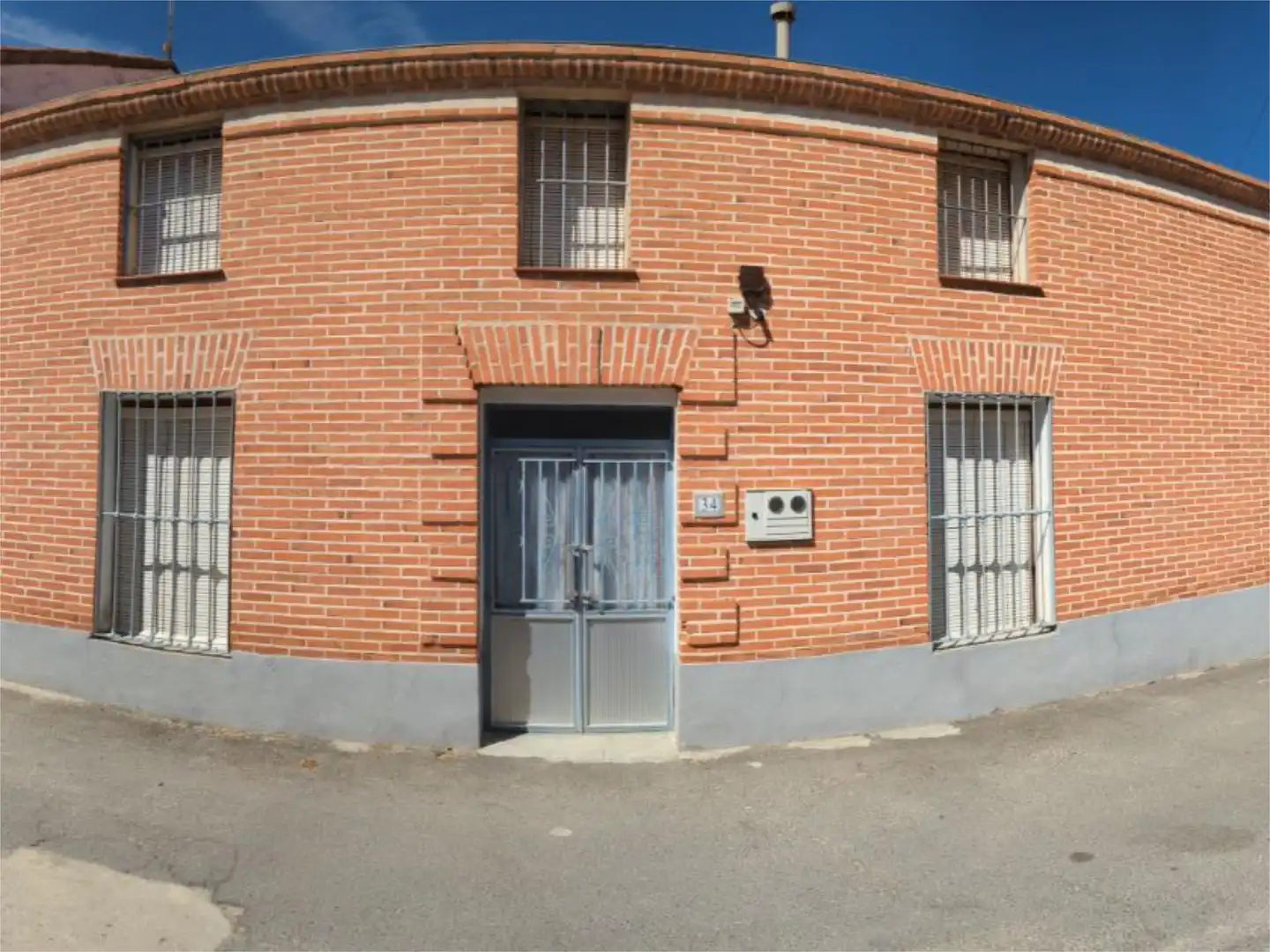 Casa adosada en venda a Calle Don Rufino Arrimadas, 17, Salmoral Vista exterior de Casa adosada en venda en Salmoral