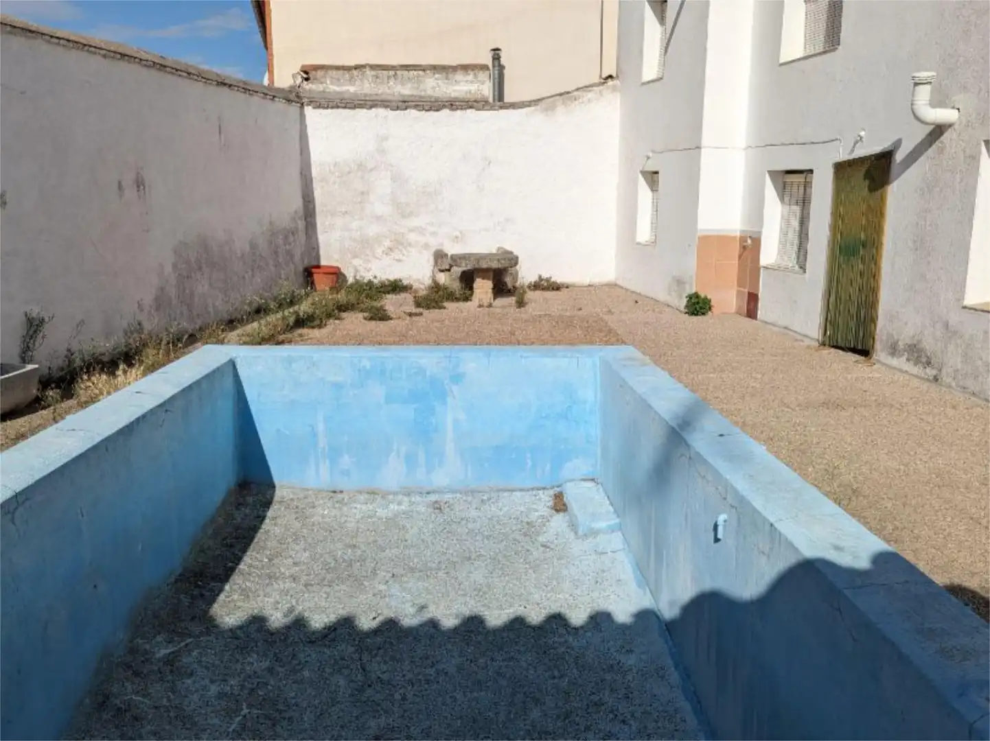 Casa adosada en venda a Calle Don Rufino Arrimadas, 17, Salmoral Piscina de Casa adosada en venda en Salmoral