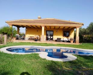 Jardí de Casa o xalet en venda en Alhaurín El Grande amb Aire condicionat, Terrassa i Piscina