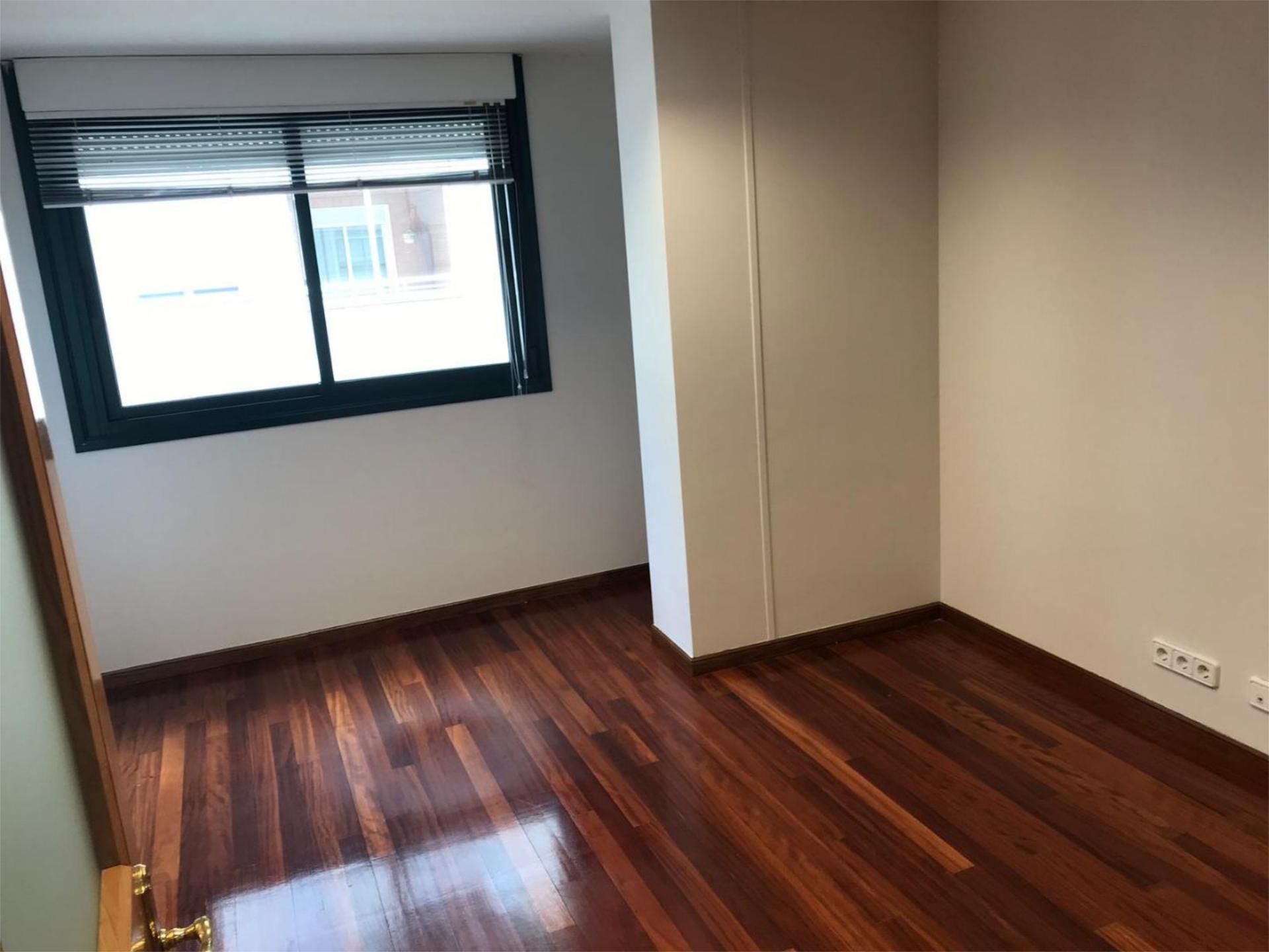 Dormitori de Oficina de lloguer en O Barco de Valdeorras  