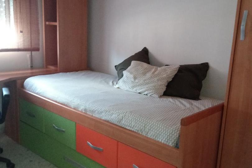 Casa adosada para compartir en Calle Camino de Albadalejo, 100, El Rocío - La Milagrosa, Cádiz - imagen 1 Foto 1 de Casa adosada para compartir en Calle Camino de Albadalejo, 100, El Rocío - La Milagrosa, Cádiz