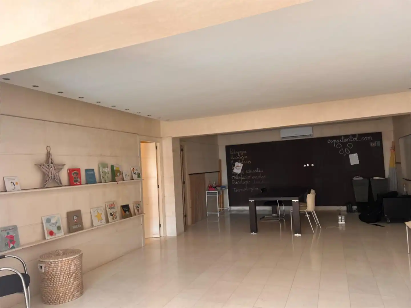 Oficina de alquiler en Artà