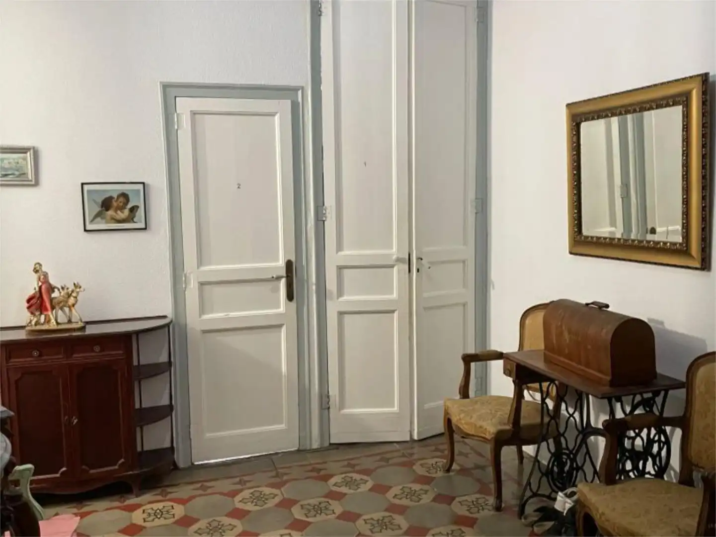 Habitació a Ronda de Sant Pau, 4, El Raval Pis per a compartir en Barcelona amb Aire condicionat, Calefacció i Moblat